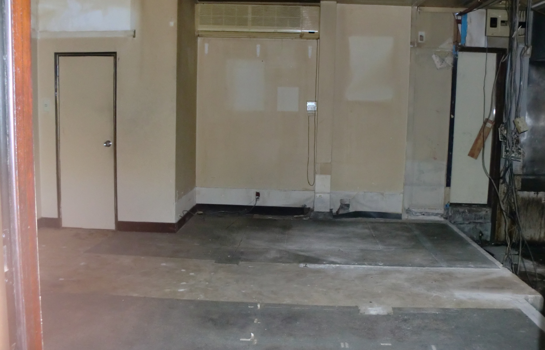 アバンティーテナント1号の写真